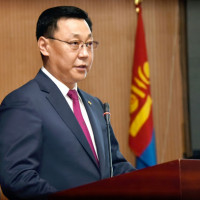 Ж.Эрдэнэбат УИХ-ын гишүүний тангараг өргөлөө